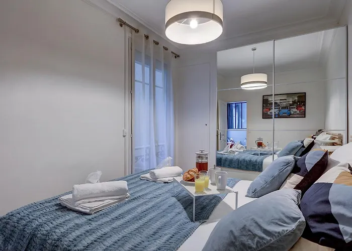 Elegante Suite Haussmannienne Au Prestige Parisien